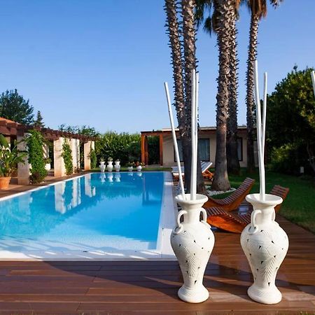 Spaziosa Villa Con Piscina E Giardino, Polignano A Mare Esterno foto