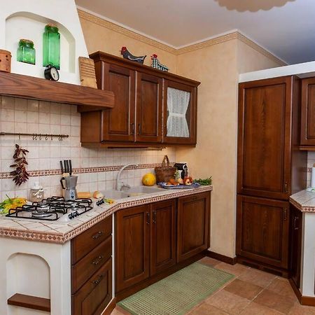 Spaziosa Villa Con Piscina E Giardino, Polignano A Mare Esterno foto