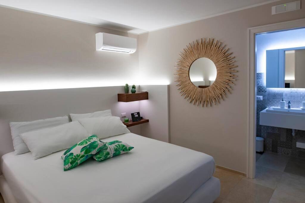 Spaziosa Villa Con Piscina E Giardino, Polignano A Mare Esterno foto