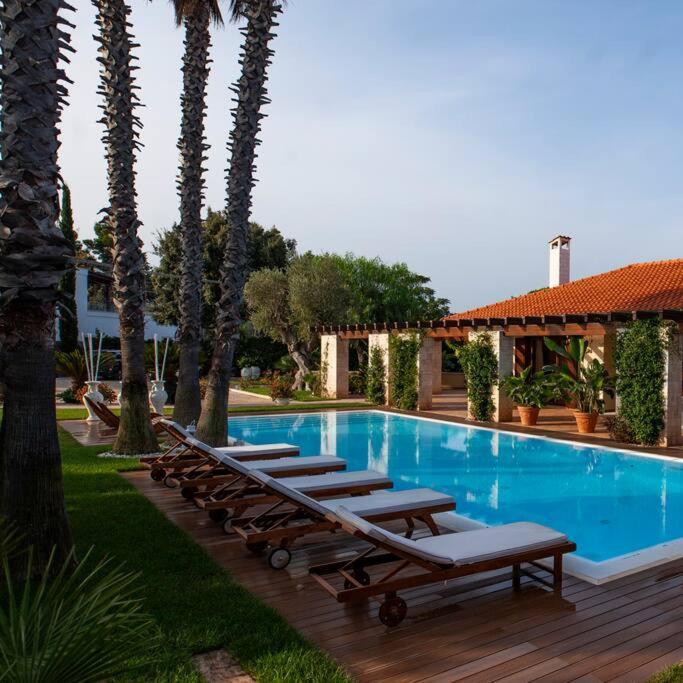 Spaziosa Villa Con Piscina E Giardino, Polignano A Mare Esterno foto