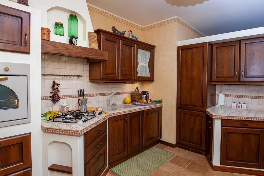 Spaziosa Villa Con Piscina E Giardino, Polignano A Mare Esterno foto