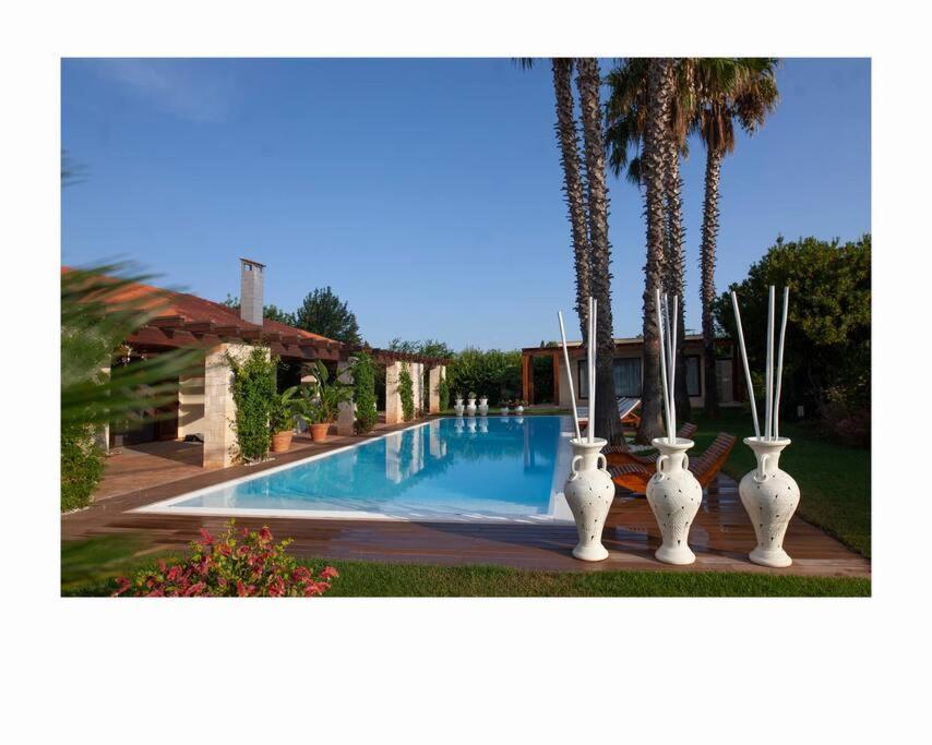 Spaziosa Villa Con Piscina E Giardino, Polignano A Mare Esterno foto